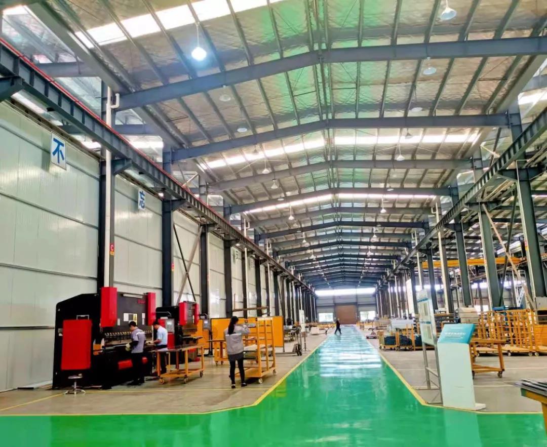 【多宝官方入口_多宝（中国）
湖南生产基地】热火朝天生产忙，高质高效产精品！​